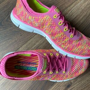 Skechers Air Cooled Memory Foam 8.5